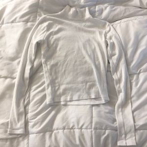 Brandy Melville turtle neck